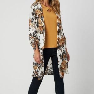 LAURA Floral Kimono